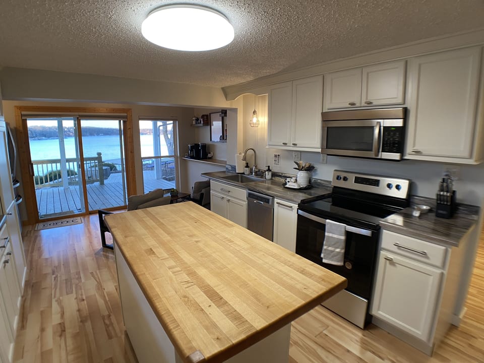 Island is on wheels to move if you find the need for additional space.