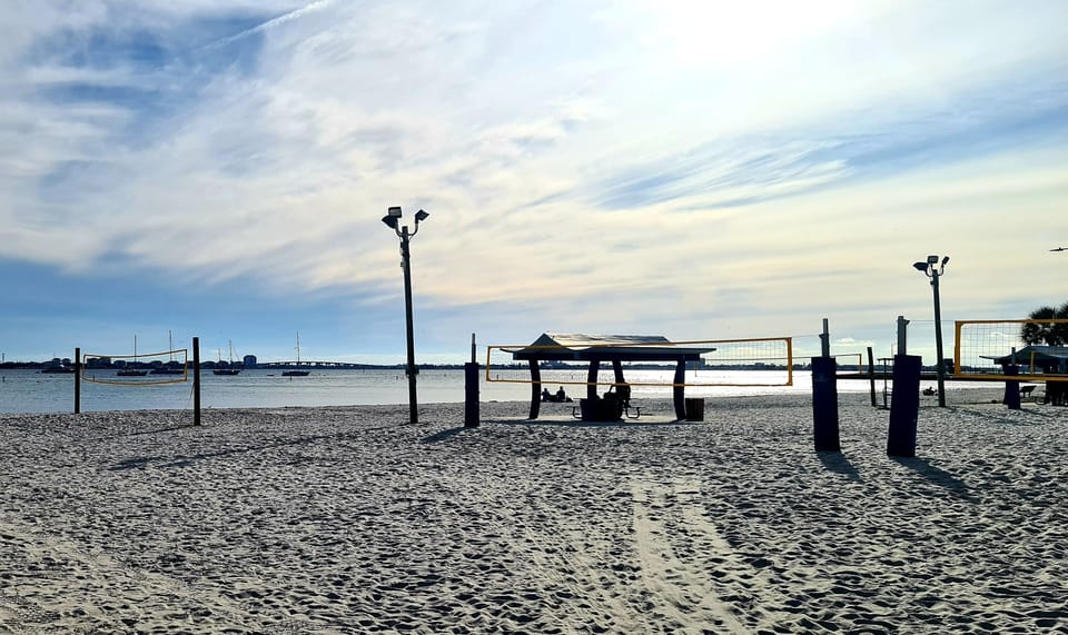 Gulfport, Treasure Island and St, Petes beach all within a short distance