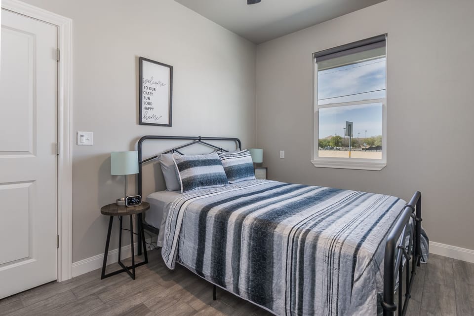 Deluxe Apartment | Laptop workspace, iron/ironing board, free WiFi, wheelchair access