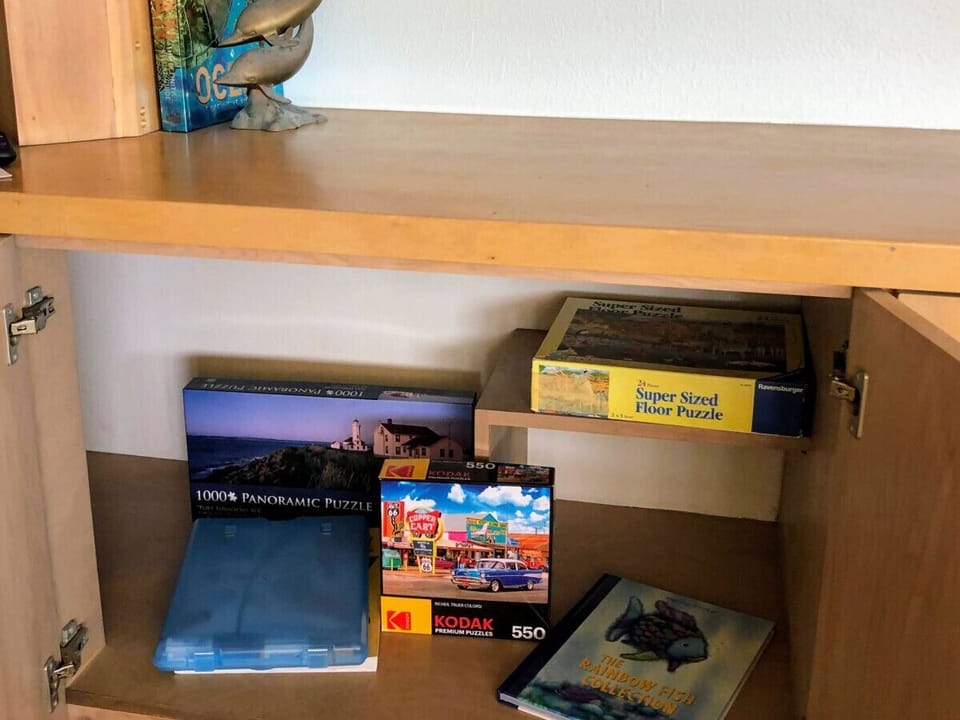 Make memories with your little ones, exploring a few puzzles and books