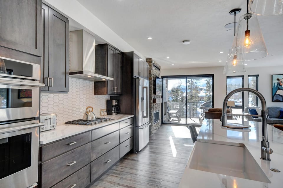 Kitchen Area with High End Appliances