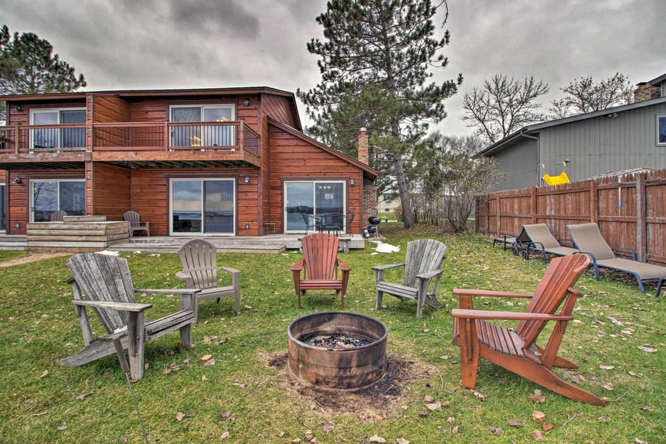 Private Backyard | Fire Pit