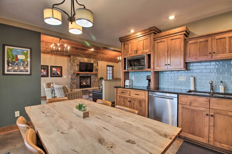 Kitchen | Dishware Provided