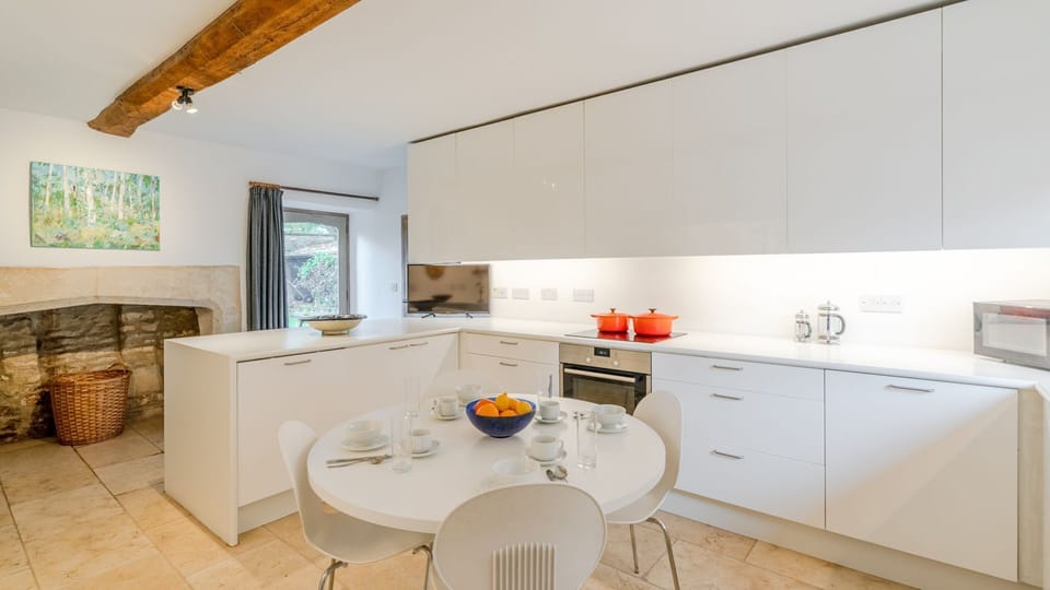 Kitchen, The Barracks, Bolthole Retreats