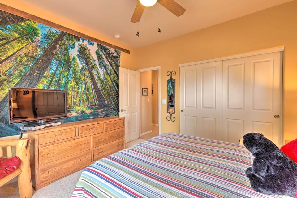 Bedroom 2 | Smart TV