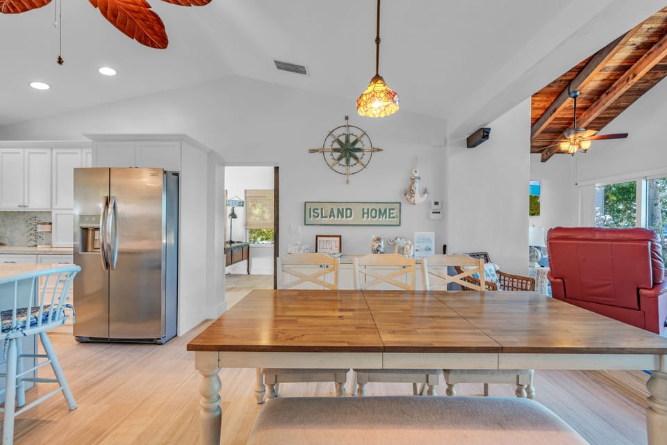 Open concept kitchen/dining room/ living room