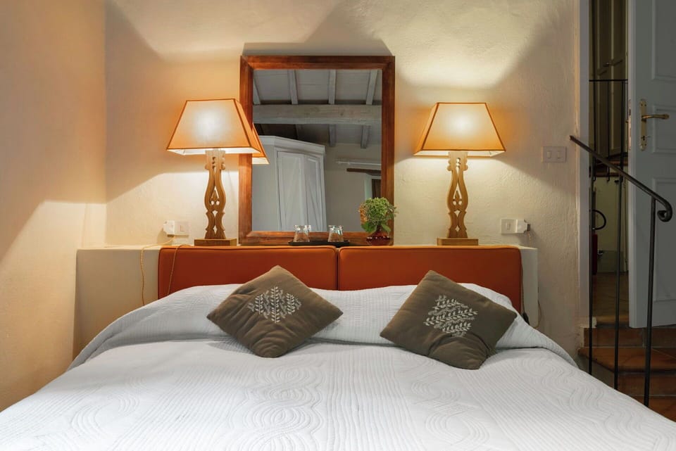 Autumn, Bedroom, Spring, Summer