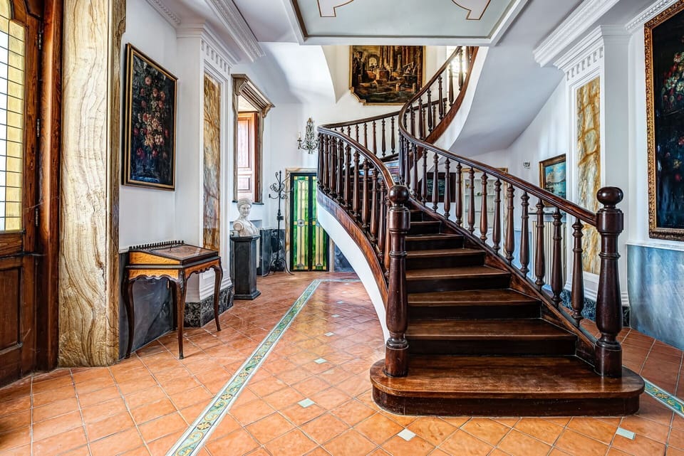 palazzo-villa-dei-nobili-santa-agata-sui-due-golfi-villa-stairs