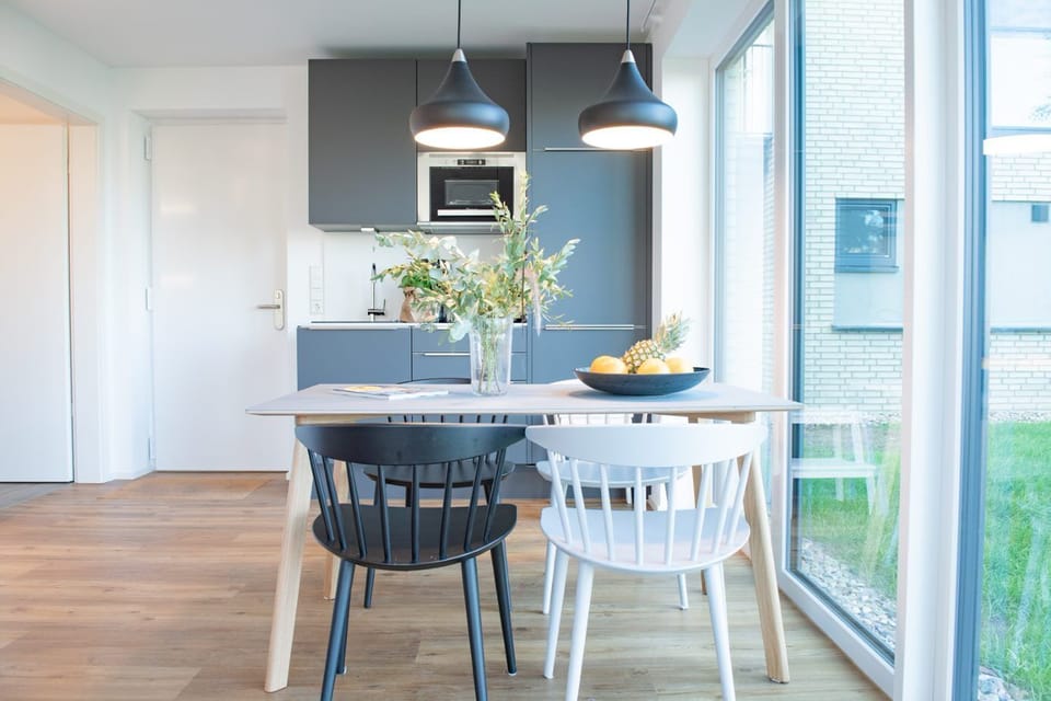 Standard Condo | Private kitchen | Dining tables