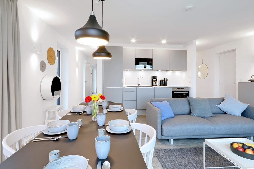 Superior Condo | Living area