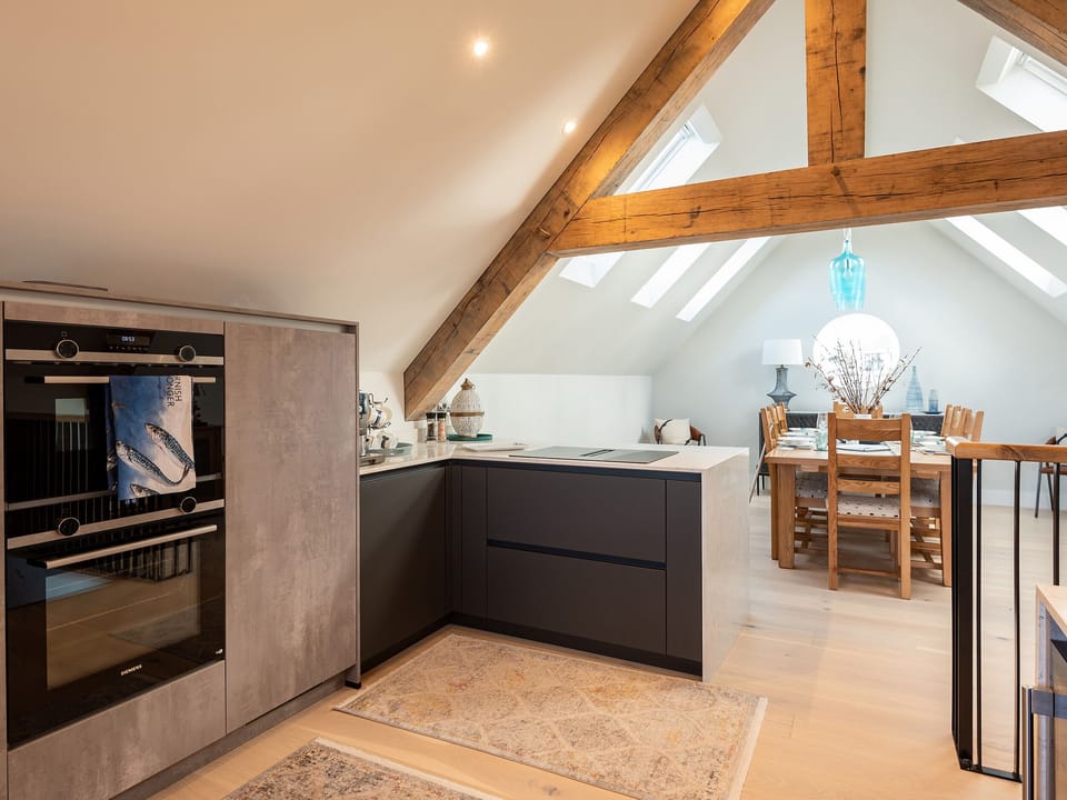 Cottage | Private kitchen | Fridge, dishwasher, electric kettle, toaster