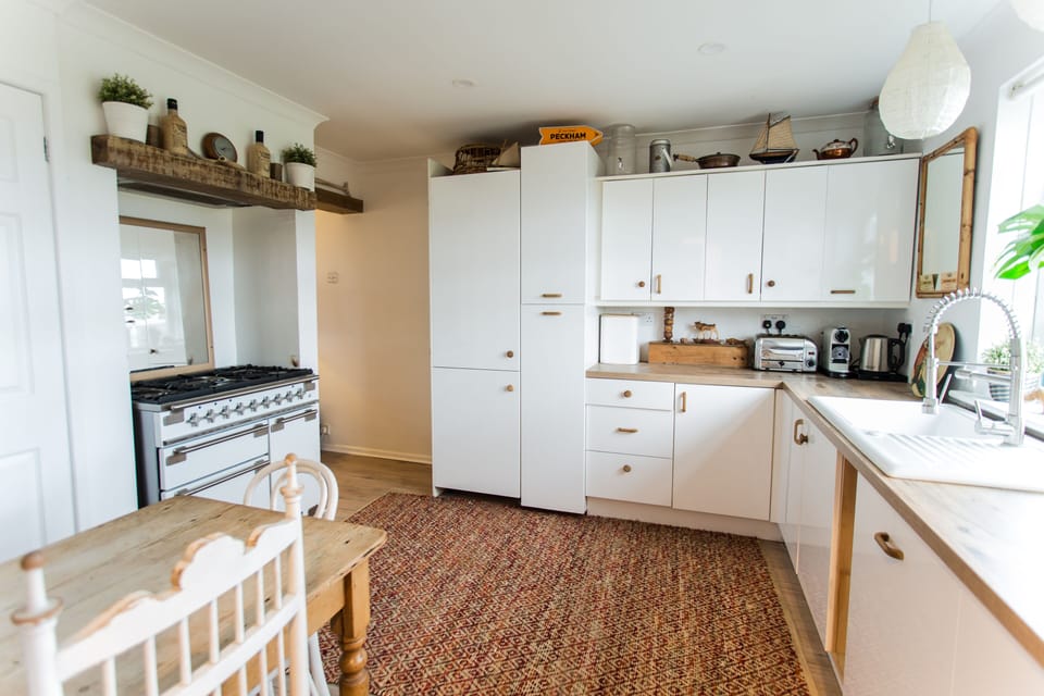 Comfort House, Private Bathroom, Sea View | Shared kitchen | Highchair