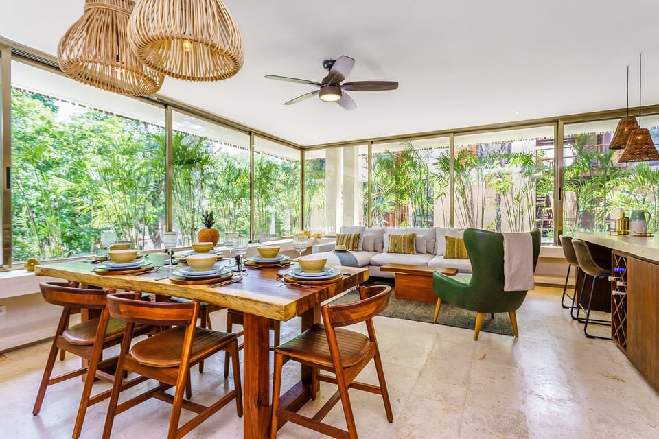 Design Apartment, 2 Bedrooms, Private Pool | In-room dining