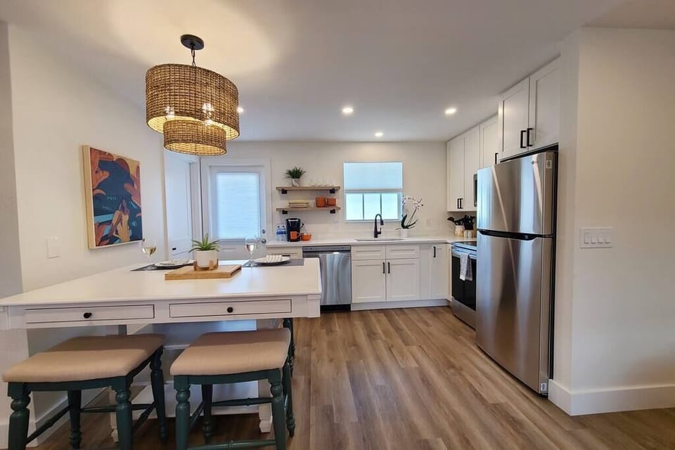 Fully stocked kitchen with all the items you could hope for