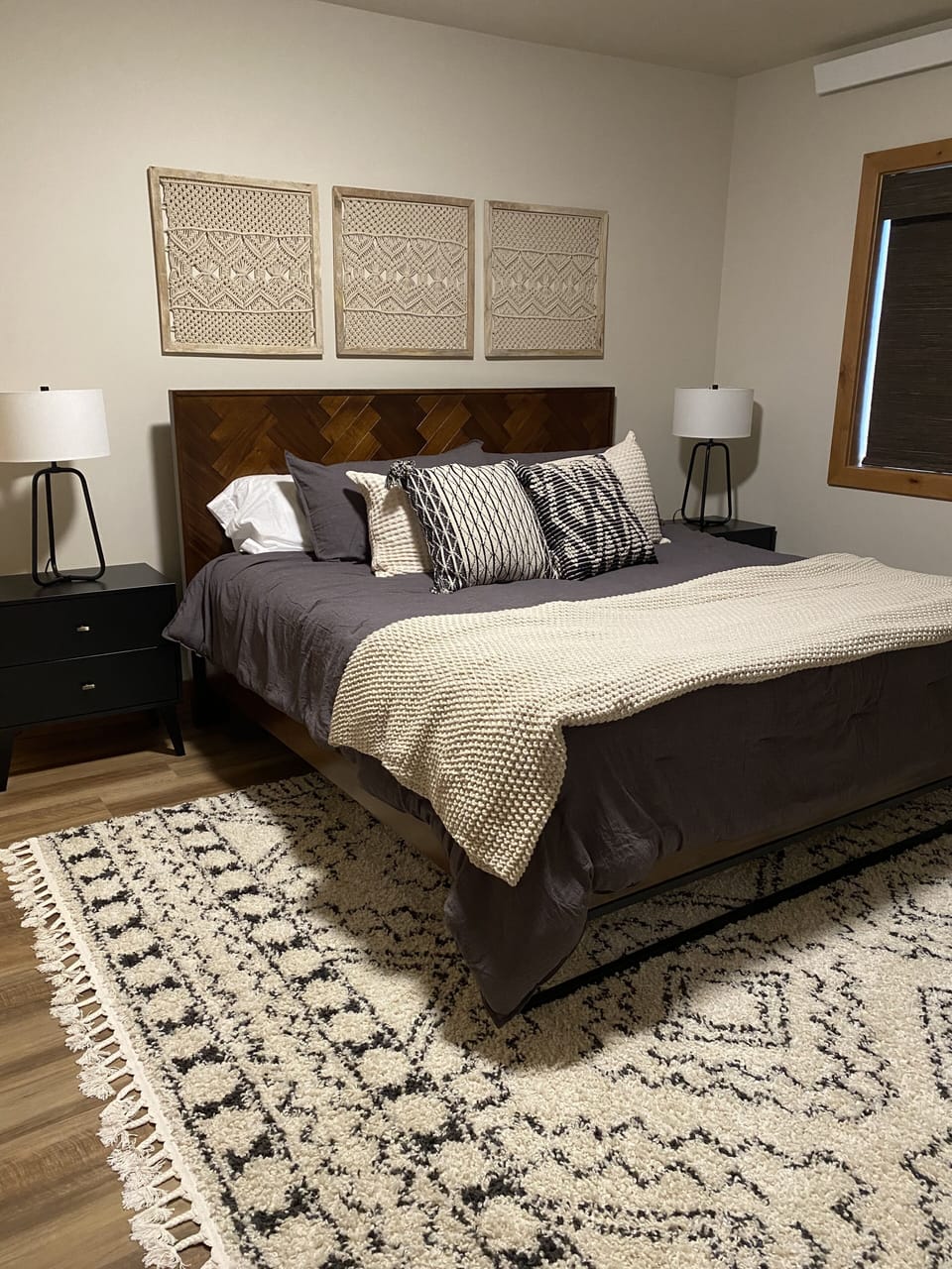 Master bedroom with king size bed and Casper mattress