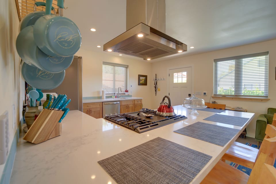 Kitchen | Keurig Coffee Maker | Toaster Oven | Cooking Basics