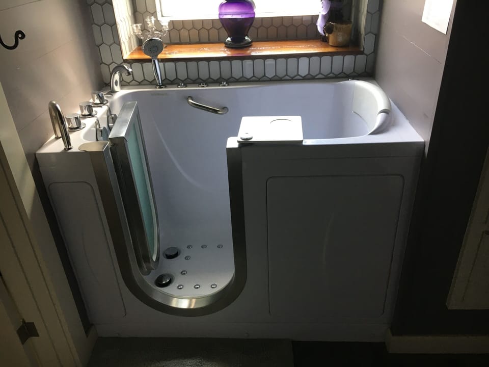 Walk-in Tub
