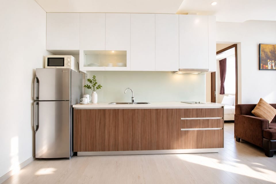 EXECUTIVE TWO BEDROOM APARTMENT CITYVIEW | Private kitchen | Fridge, electric kettle