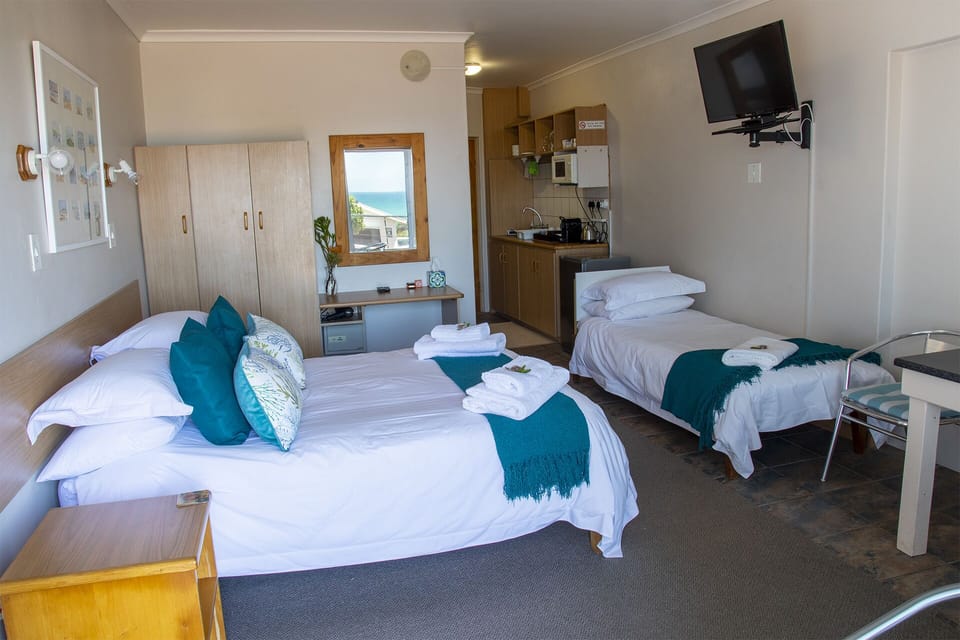 Twin/King Room | Premium bedding, Select Comfort beds, in-room safe