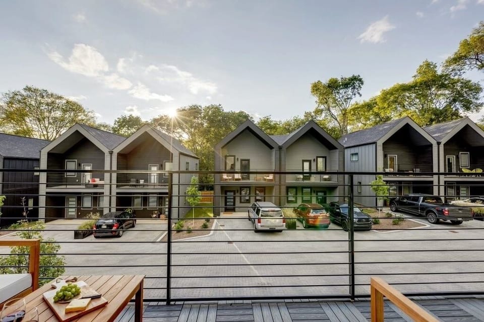 Welcome to your Nashville oasis!