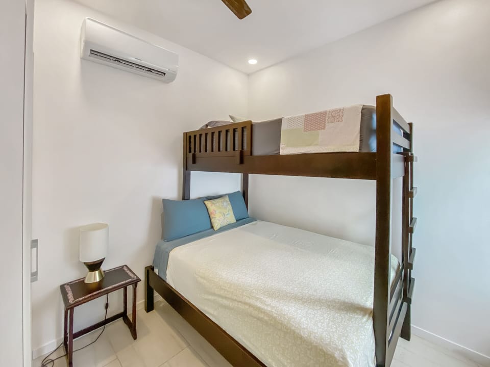 Guest bedroom