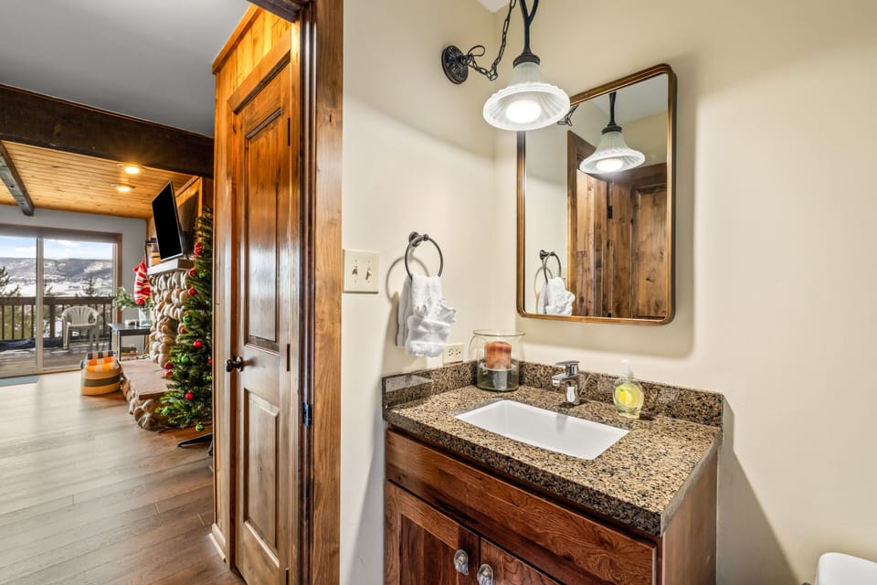 Condo, 3 Bedrooms | Interior