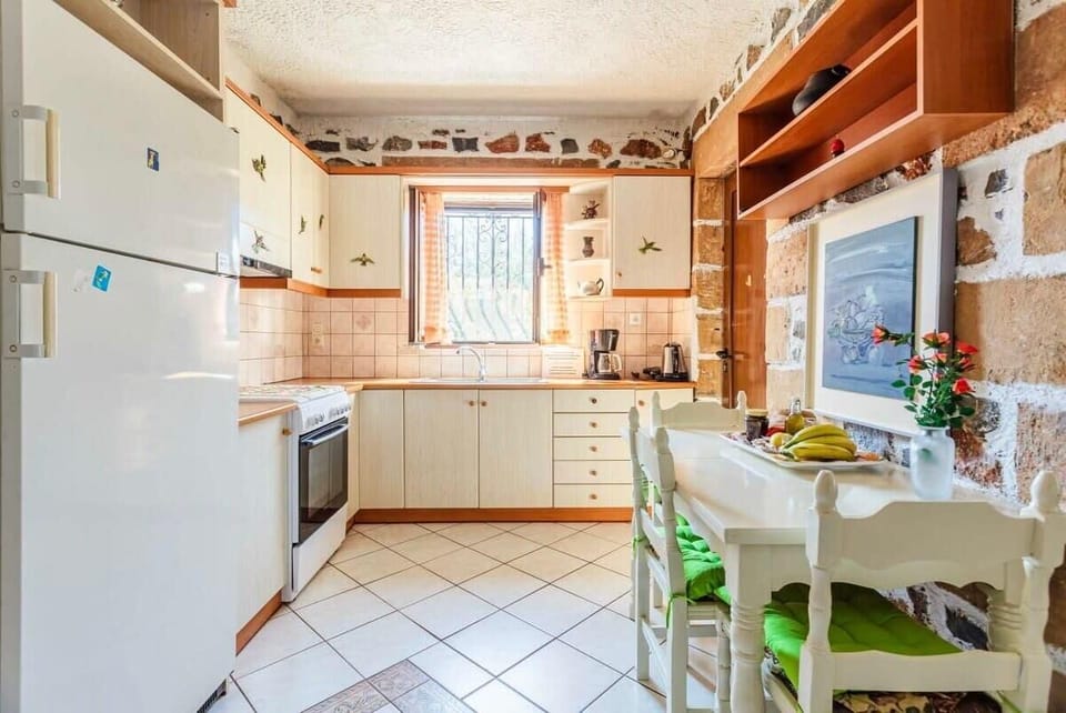 Kitchen and dinning table