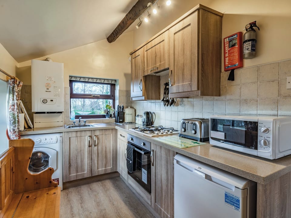 Kitchen area | The Granary - Hardhorn Breaks, Poulton Le Fylde