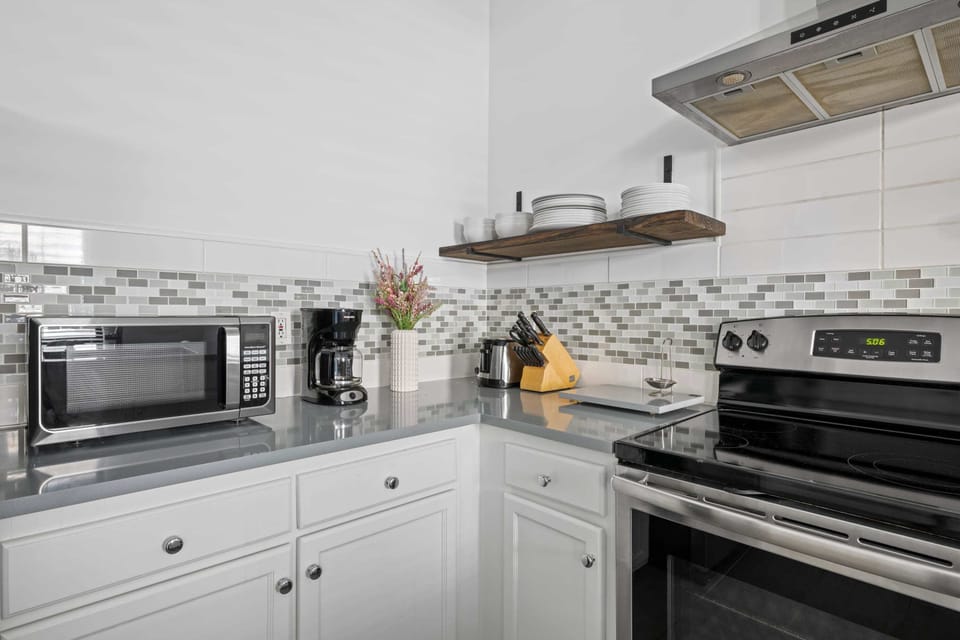 Fully equipped kitchen with everything you need to cook a meal