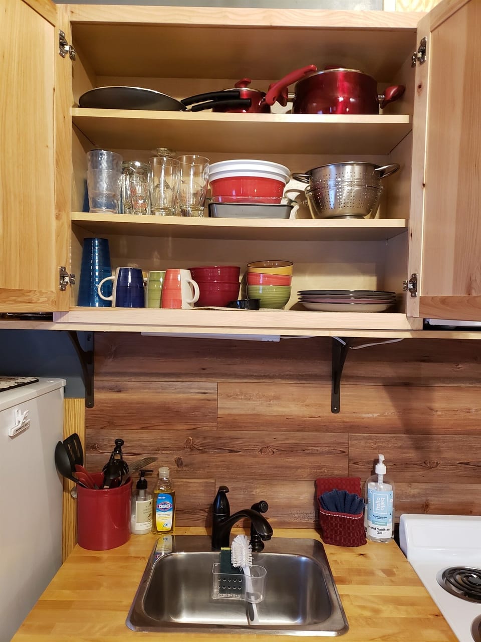 Acorn Cottage - Dishes
