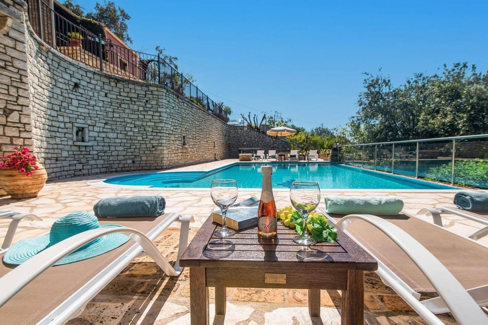 Villa Adonis image