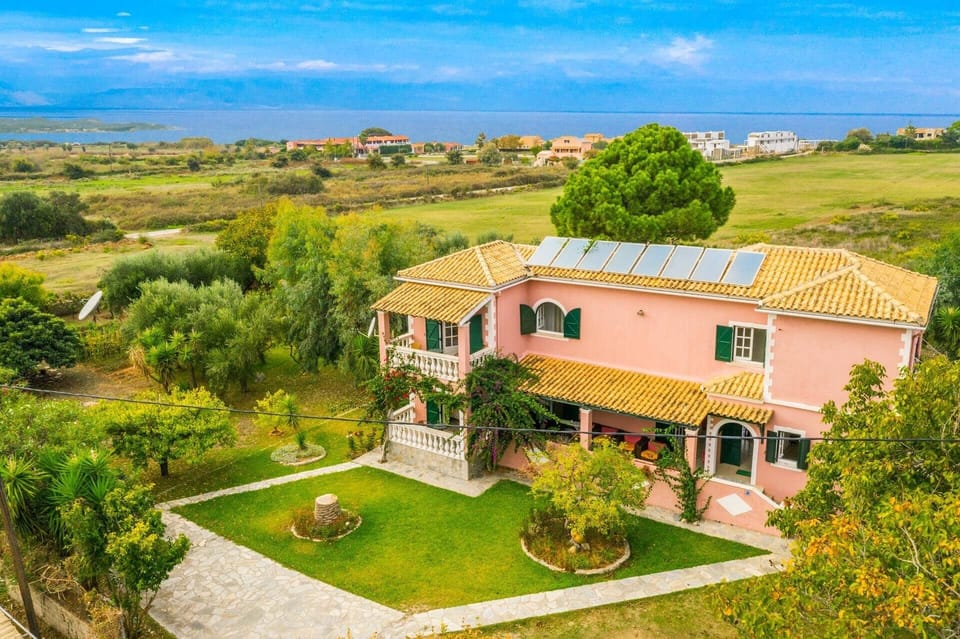 Villa Finikas image
