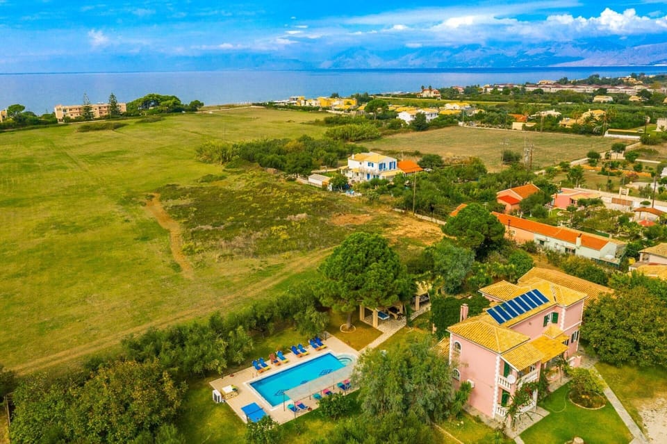 Villa Finikas image