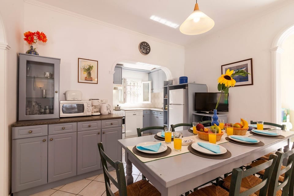 Villa Foula image