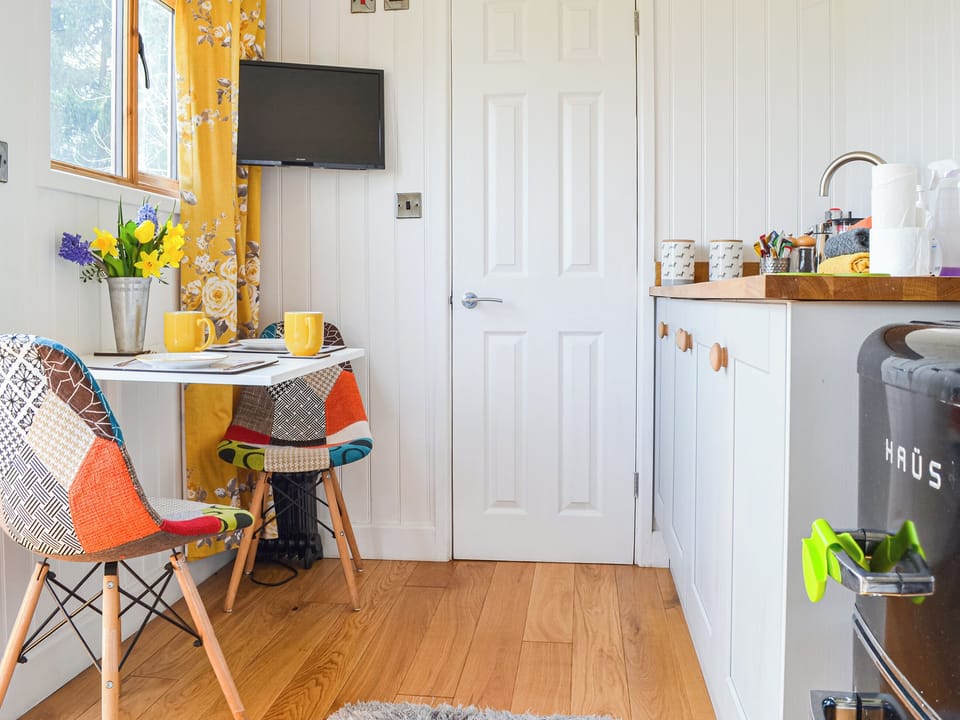 Open plan living space | Ty Olwyn Bach - Coity Bach, Talybont-On-Usk