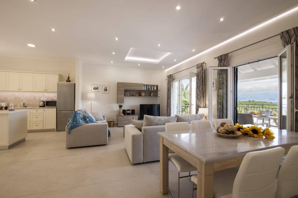 Villa Petra image