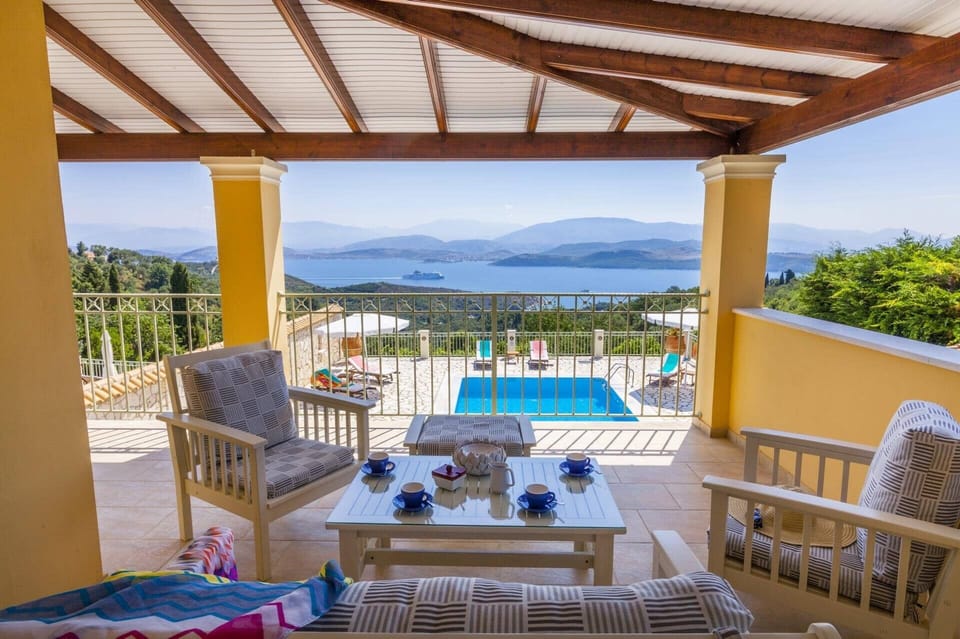 Villa Petrosa image