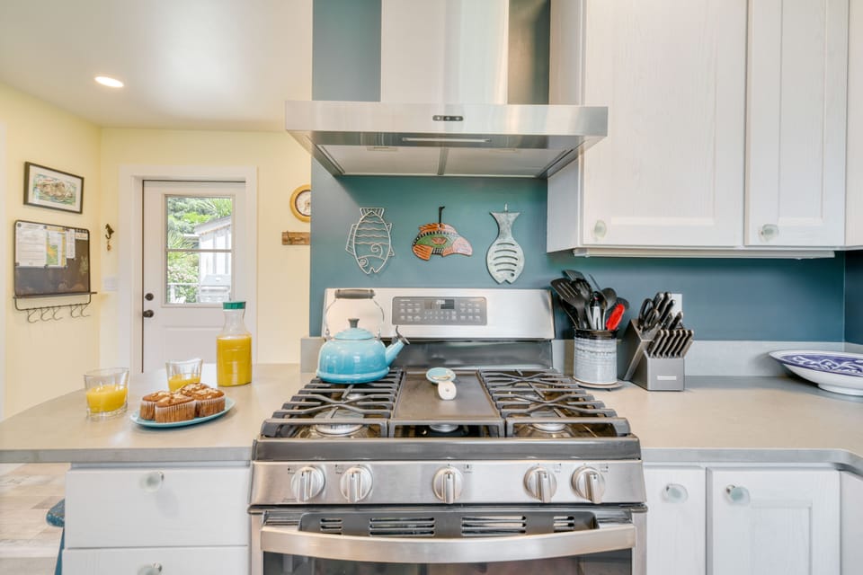 Gas stove.