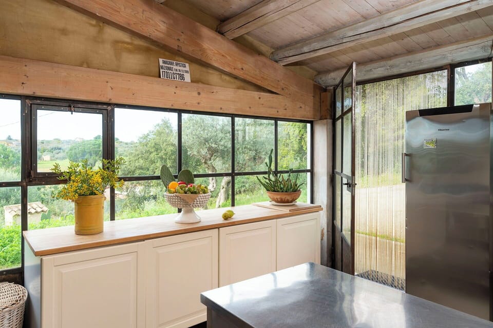 Kitchen with stunning view