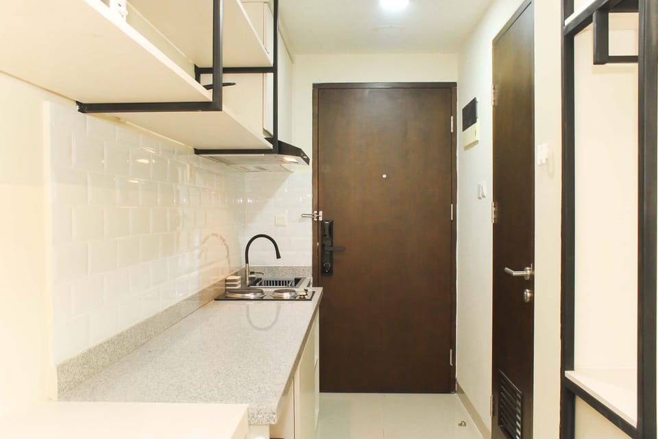 Room | Private kitchen | Fridge, stovetop, cookware/dishes/utensils