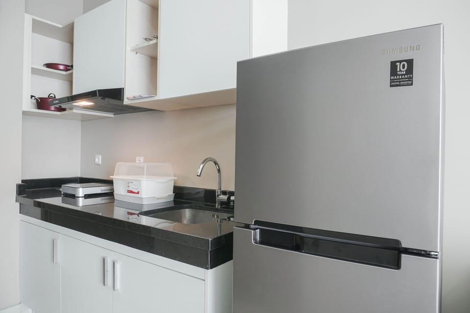 Room | Private kitchen | Fridge, stovetop, cookware/dishes/utensils