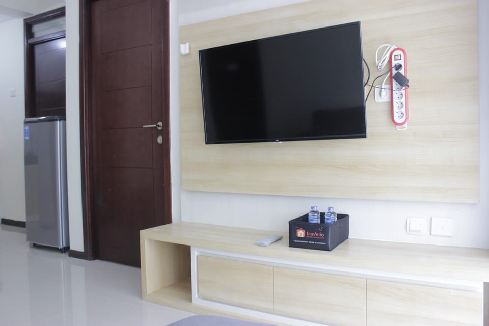 Room | Living area | TV