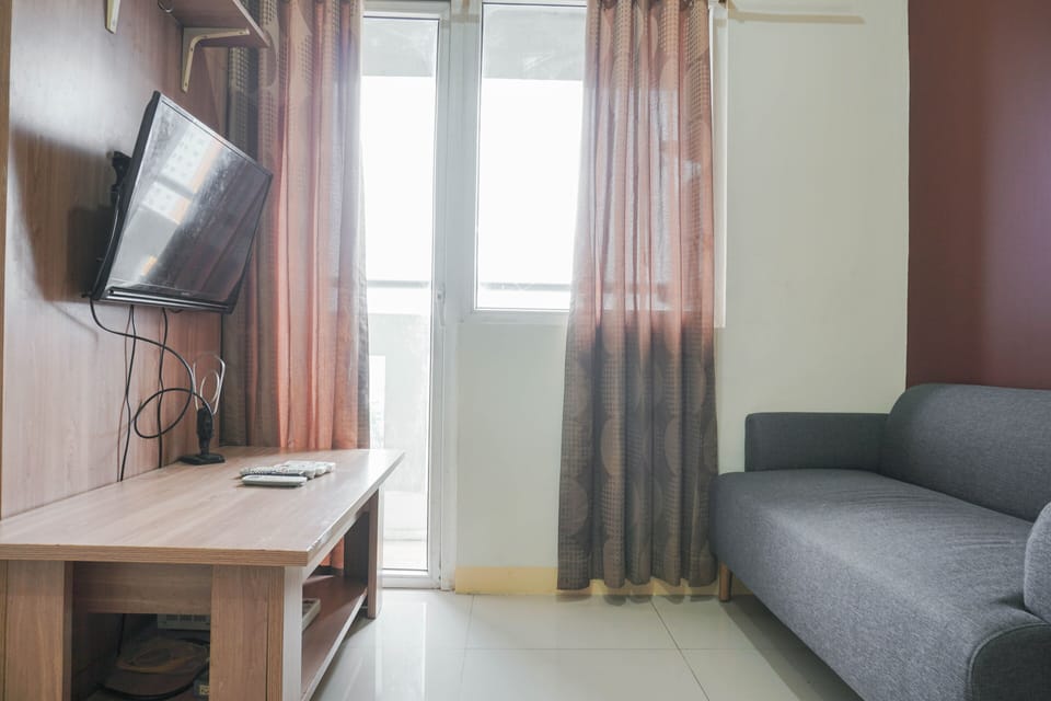 Room | Living area | TV