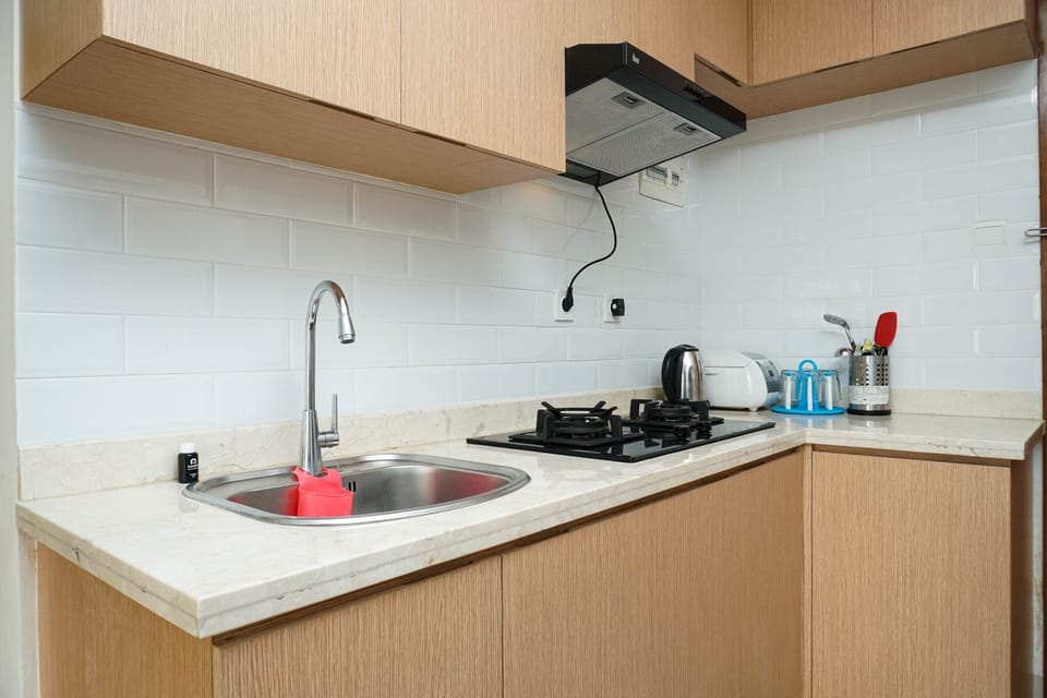 Room | Private kitchen | Fridge, stovetop, electric kettle, cookware/dishes/utensils