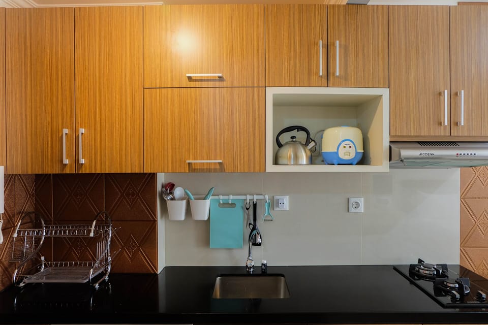 Room | Private kitchen | Fridge, stovetop, cookware/dishes/utensils