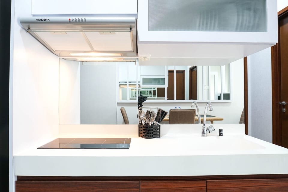 Room | Private kitchen | Fridge, stovetop, dishwasher, cookware/dishes/utensils