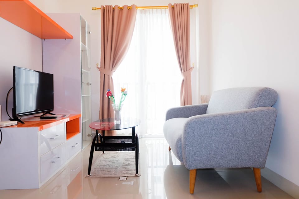 Room | Living area | TV