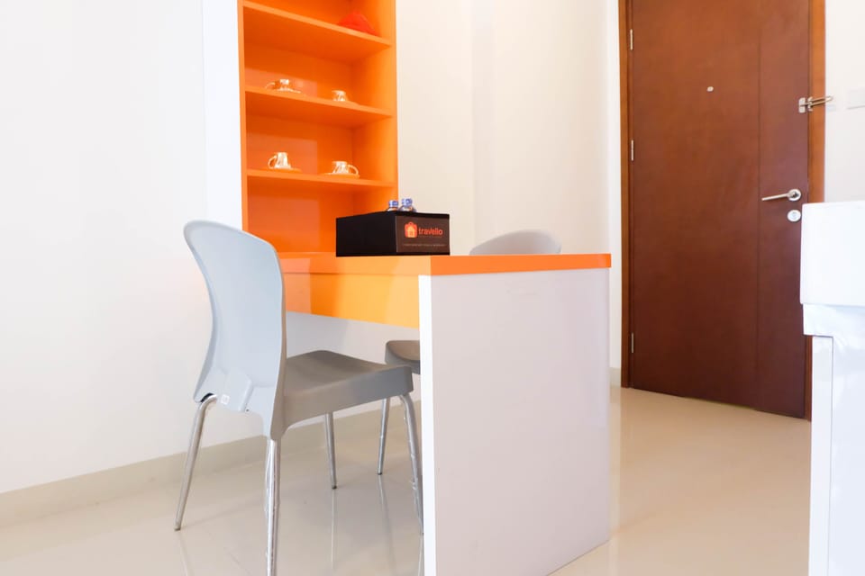 Room | In-room dining