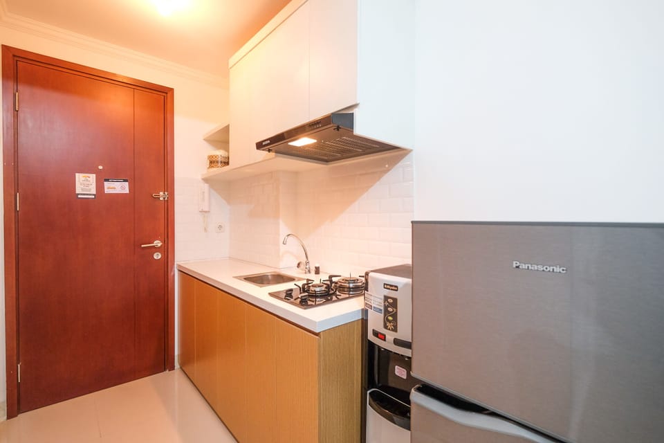 Room | Private kitchen | Fridge, stovetop, cookware/dishes/utensils