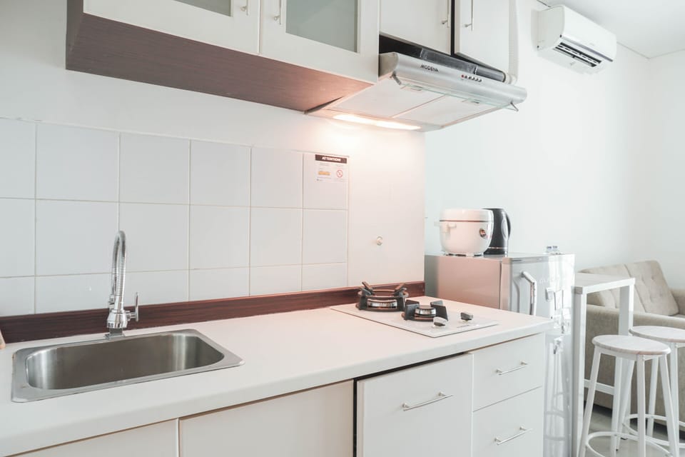 Fridge, stovetop, cookware/dishes/utensils